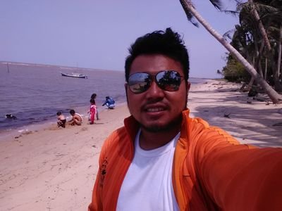 akun pengganti @dhanieffendy udah kyak tulisan di blkng taksi aja ini