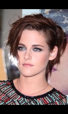 amo a kristen stewart es demaciado hermosa. tambien amo a robsten siempre en el corazon