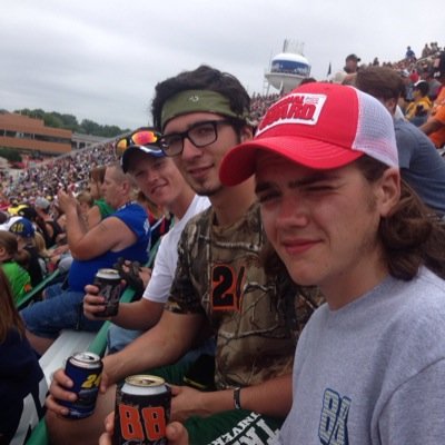 Instagram- anutt91 Canadian 🇨🇦 Philadelphia Flyers, Eagles and Toronto Blue Jay fan. Never been to Philly. Semi-Professional Mush