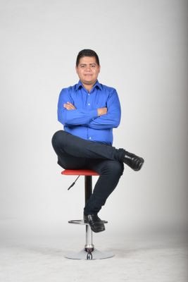 LIC. EN DERECHO SOY UN JOVEN TRABAJANDO PARA CAMBIAR Y MEJORAR A MÉXICO; ALEGRE Y SENCILLO