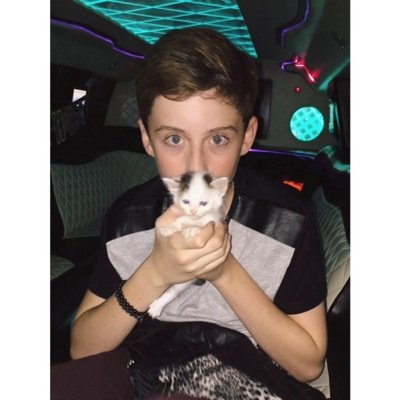 I gave you a free follow so could you Please go Rt this link:) 
https://t.co/LnQPixT42I