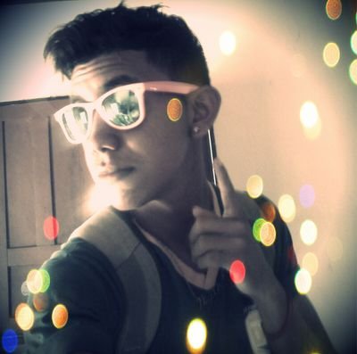 ** Sou Apenas Um Garoto Apaixonado _*