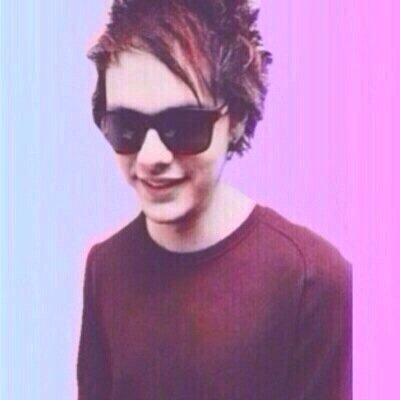 you should follow @alwaysclxfford bc she gave you a free follow :-)