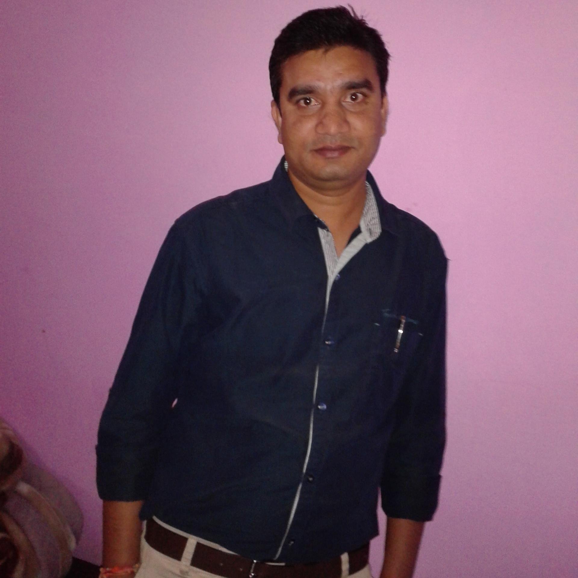 MrRsthakur's profile picture. 