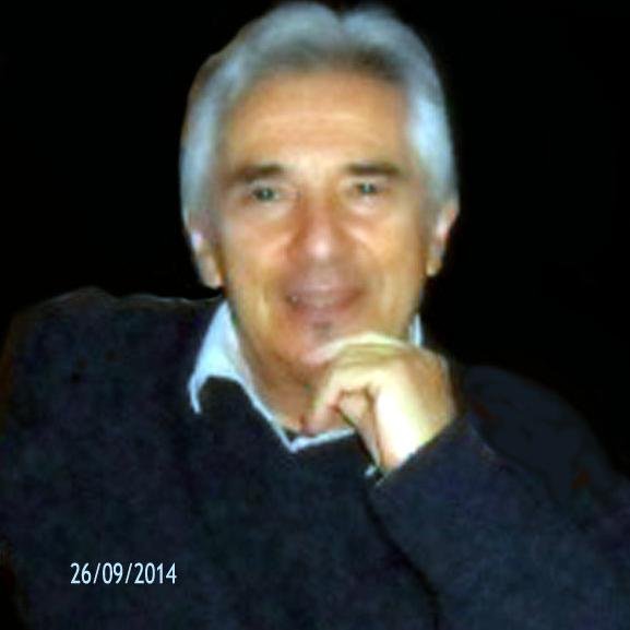El Escritor de la Web y Poeta del Ciberespacio, dejando huella en Internet;
y algún que otro divague.También en Twitter como: EscritordelaWeb y NadieEsProfeta.