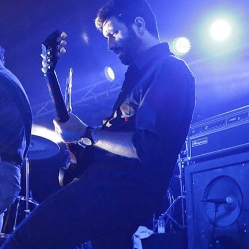 I'm clueless about lot's of stuff. Im trying to be clueless about a lot more. I play guitar on Sulfur Giant. https://t.co/WI3jkEfEl6