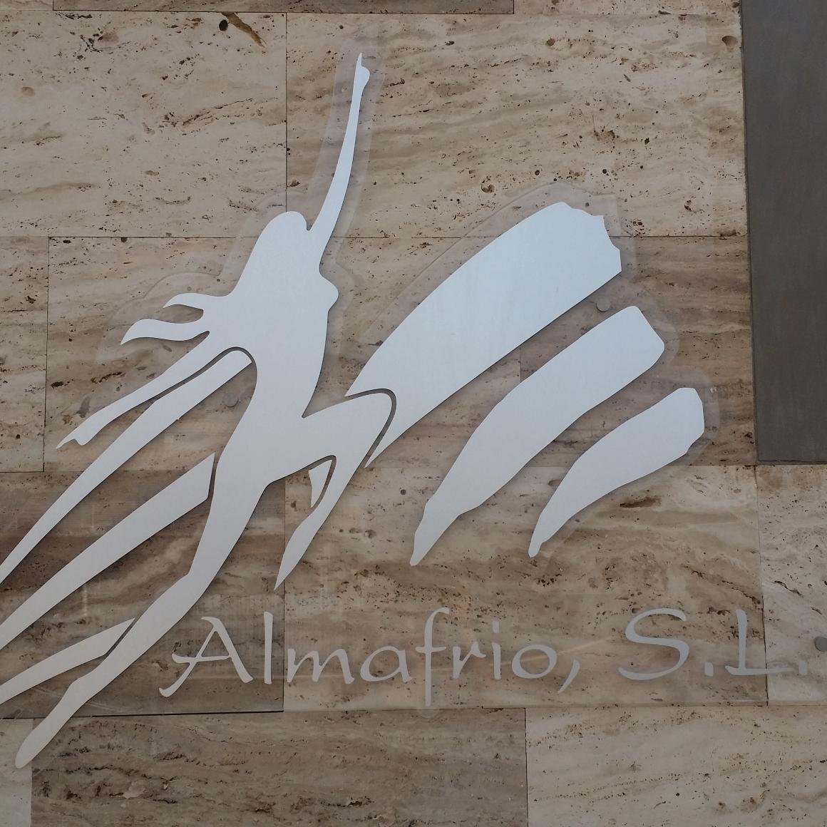 Almafrio, es una empresa dedicada al transporte de mercancías en general, exportación e importación con una amplia experiencia dentro del sector.