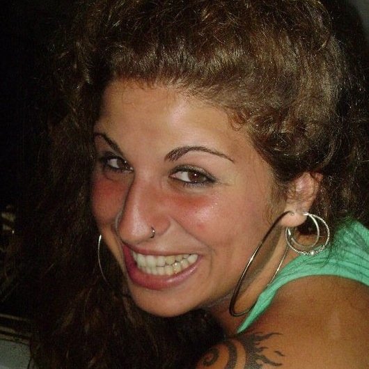 leytrece's profile picture. 