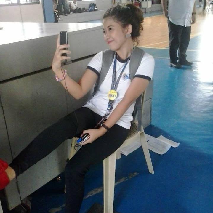 BSIT Student / STI-ers / 18 Years / Girls with lack of height will always be the prettiest one /@instagram: pangochichi
