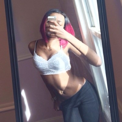 instagram : curvesandlaughs