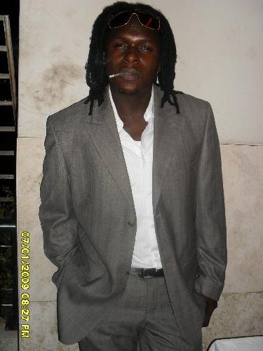 LincolnBongani's profile picture. 