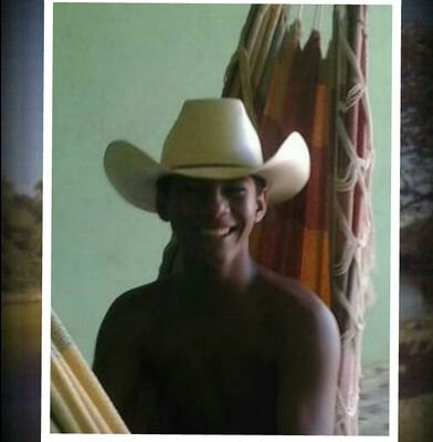 A vida e pra quem topa qualquer parada.. Nao pra quem fika em qualquer topada.