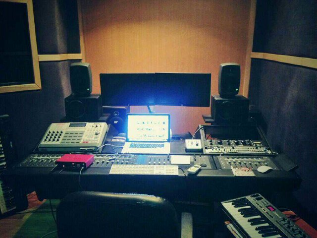 Lyricist,God's own. For enquirers call 08130261390....