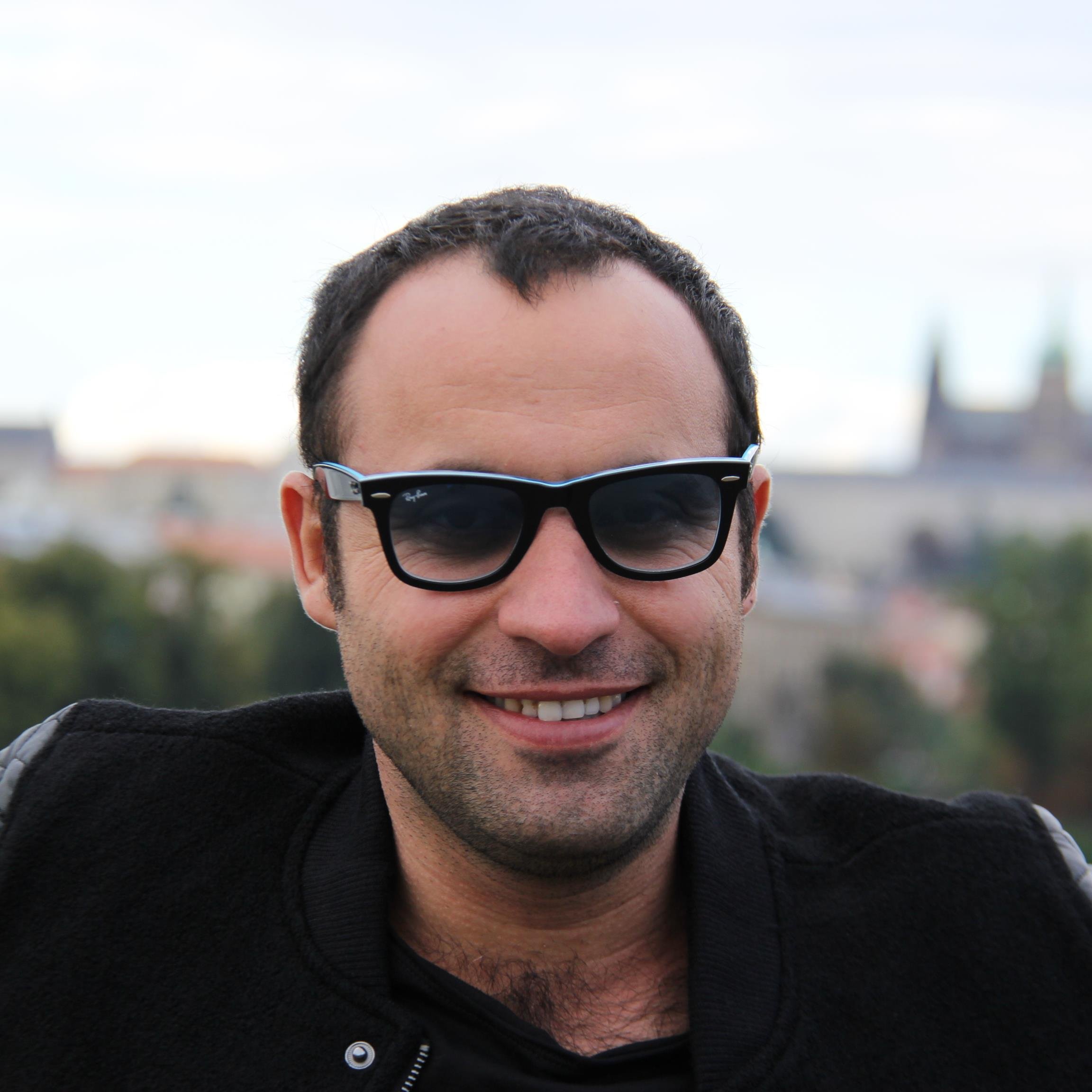 bakoch's profile picture. Avukat...Adaletsizliği işleyen çekenden daha sefildir.Eflatun