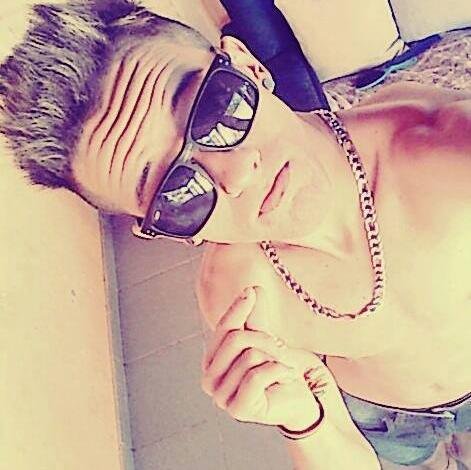 aladz45's profile picture. (اذأرأيت شخص يشبهنے-بشےء فأعلم-أنك-تحلم)‏