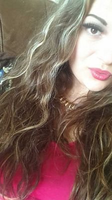 Em_chicken's profile picture. Music, Sleep&FOOD!!❤