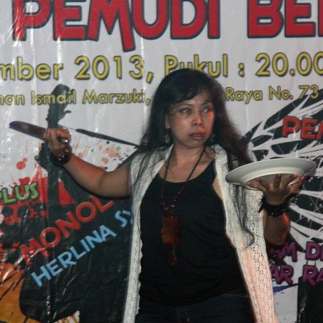 Founder of KELUARGA TEATER & WOMEN ON STAGE, playwright, director, monologue actress. FB: https://t.co/IUlvbQQ1WJ