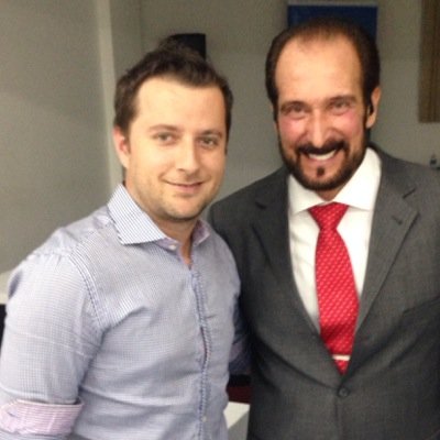 Desenvolverdor web por paixão,  técnico em informática, empreendedor por vocação, a serviço da @corrija_m com a alma e coração.