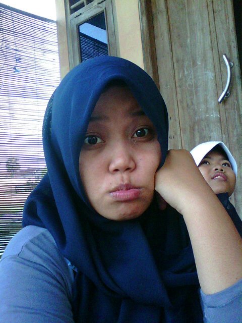 chiiza_riiza's profile picture. gagal dalam kemuliaan, lebih baik..
 daripada menang dalam kehinaan dan kecurangan.. :D