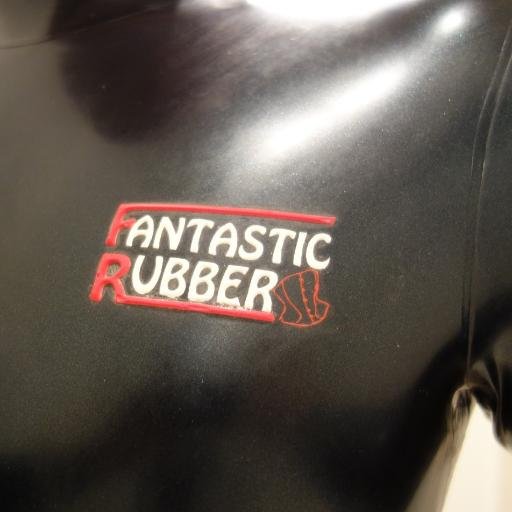 ファンタスティックラバーのネックエントリーに魅了されてベルリンの工房まで行ってきました。仕様や現地の様子などをツイートしています。鍵垢の方はこちらからのフォローリクエストの承認をお願いいたします。
