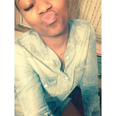 KariMommiii_'s profile picture. IG: _kiss_thy_azz_