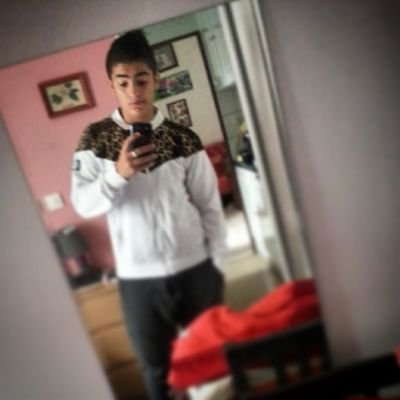 TuhnZy's profile picture. 