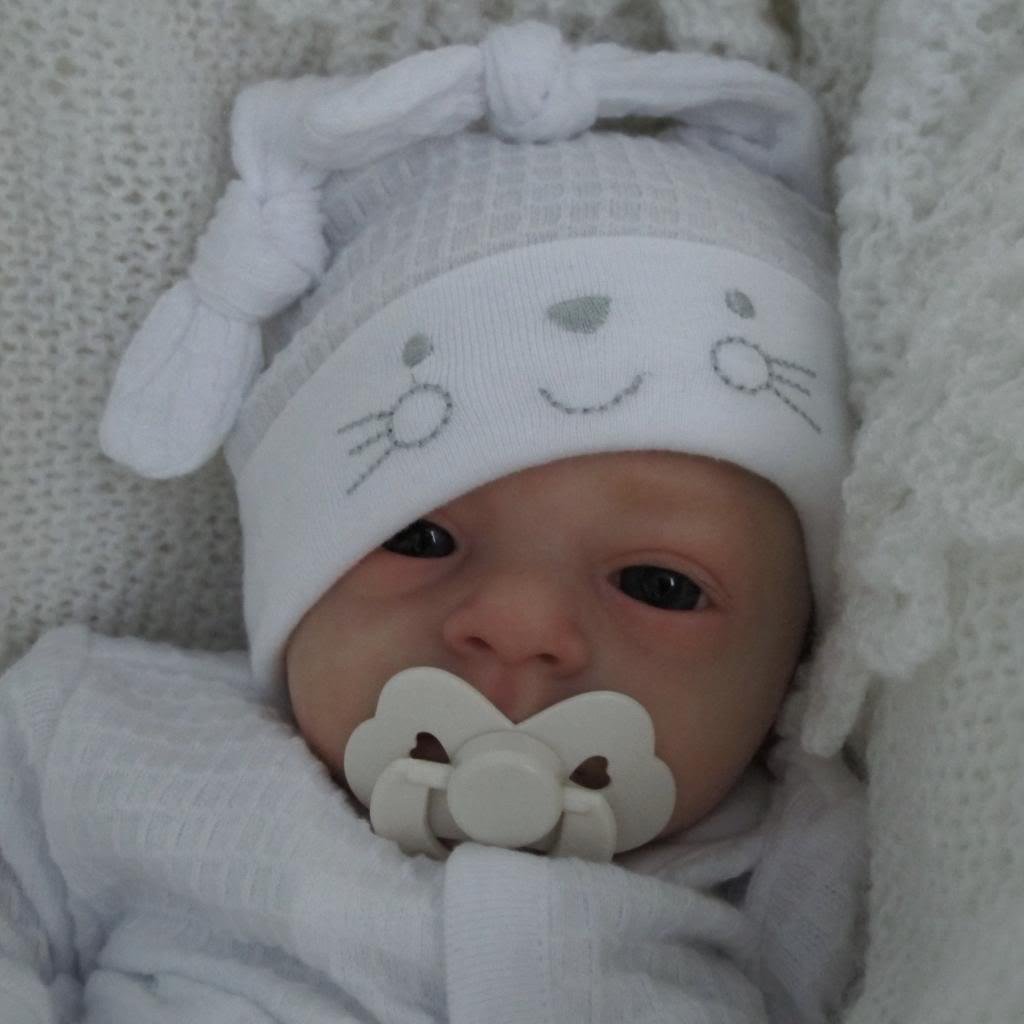 KalbimMiray's profile picture. 