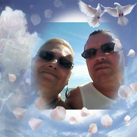 J'AI 13 AMOURS QUI ME DONNE LA FORCE DE SURVIVRE : Gégé mon mari, Mes 3 Enfants et leurs Conjoints, Mes 6 Rayons de Soleil SONT MA JOIE DE VIVRE .💖💖💖💖💖💖💖💖💖💖💖💖💖💖