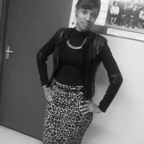 I'm energetic nd outgoing,I can't pretend,I love what I love nd I hate what I hate,smile I will also smile nd when u don't I also won't