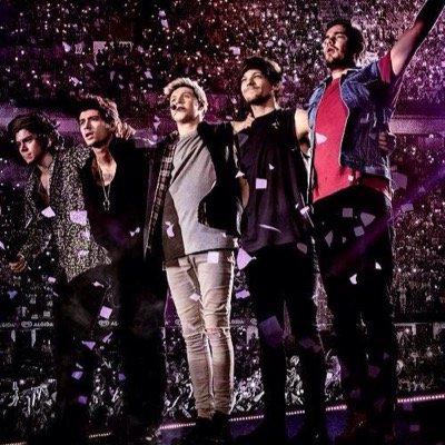 follow @courtneybotbyl for an instant follow back(:
