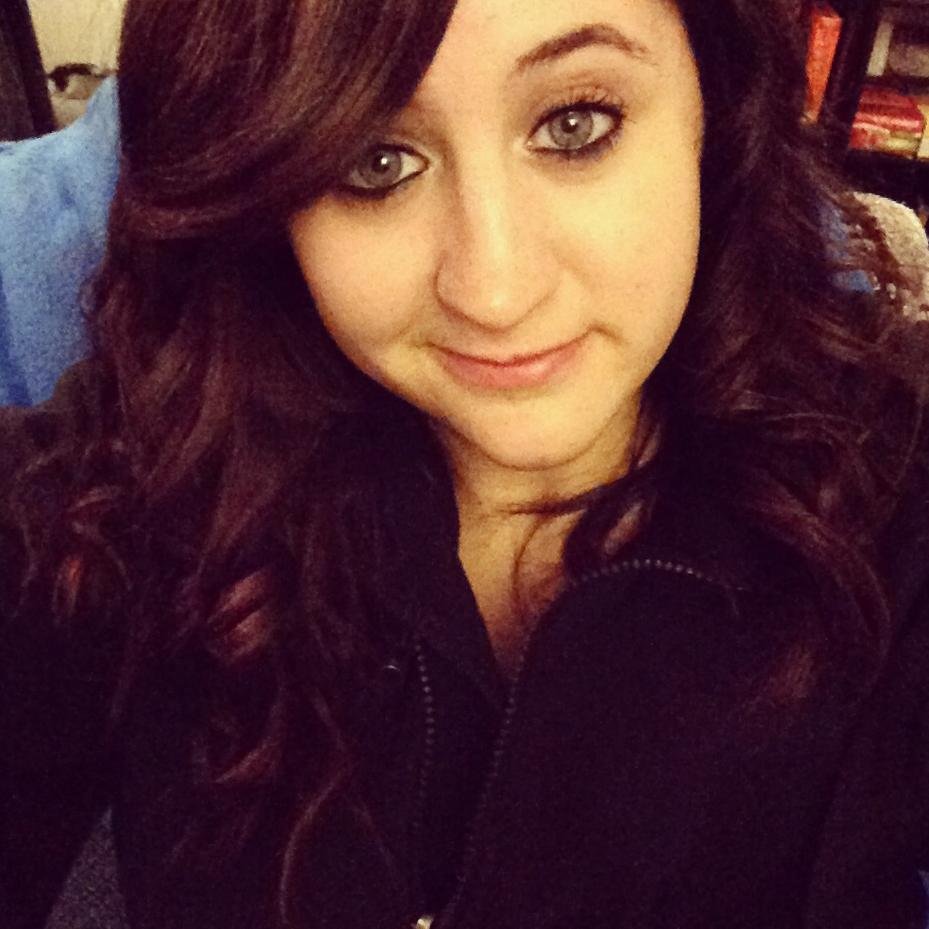 English degree. mountains and ocean forever. book lover. hockey fanatic. fantasy football champion.