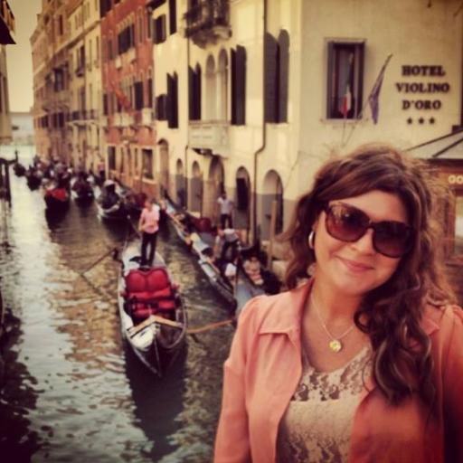 Marketing Maven / Travel Trekker / Positive / Quote-Obsessed / Chocoholic / My own views