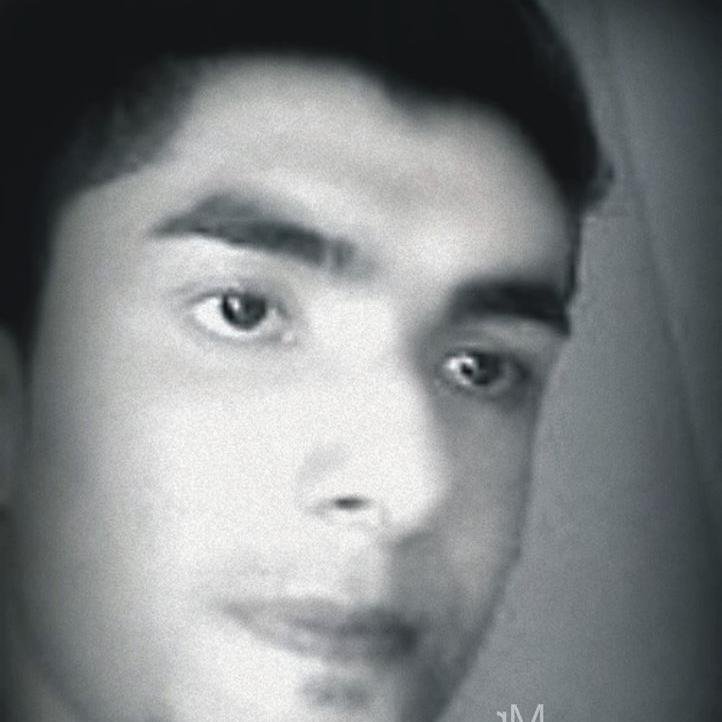 huney_pk's profile picture. 