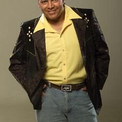 Josmar_Flores's profile picture. Con mis canciones y testimonio glorifico a Dios por el cambio que hizo en mí. Deseo que tengas un encuentro personal con Dios.