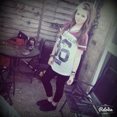 1/5 of uniqueduogirlz❤️ my name is AMY❤️