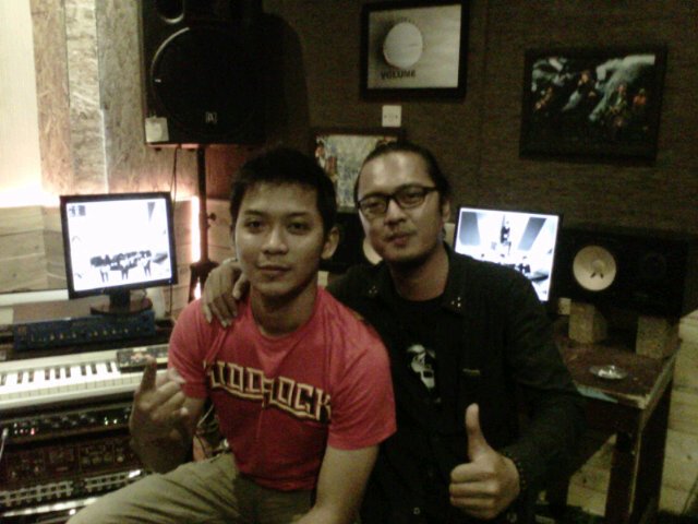 The_Reffrain's profile picture. thereffrain@gmail.com