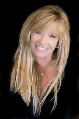 RobynBronson's profile picture. 