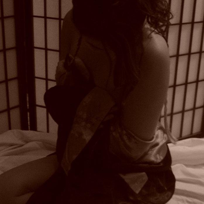 Until then, mio dolce amor, a thousand kisses; but give me none in return, for they set my blood on fire.....