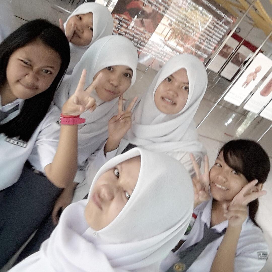 frischa_99's profile picture. Hi!                                                                                             http://t.co/espg6CnjvW