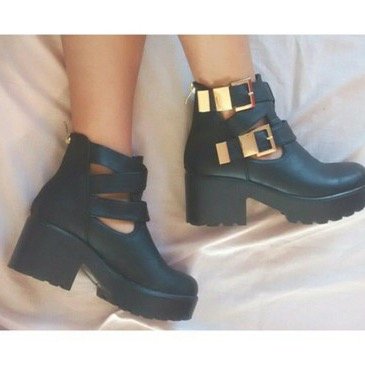 instagram: @thinkvoguee