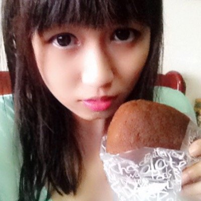 She tweets & Instagram.  
wannna know me? Click follow.  
mainly post korean, japanese & stuff about me
(snapchat: yukira_kumiko)