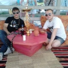 Хипстер Не ищете лучшее, а ищете своё, ведь лучшее не всегда станет вашем)! Зато своё - всегда лучше)) p.c. Dj Wislik