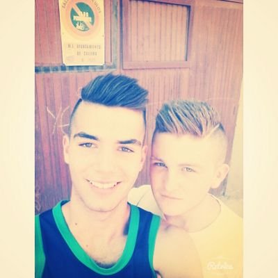 llorenscullera's profile picture. sin locura ,no existe la felicidad