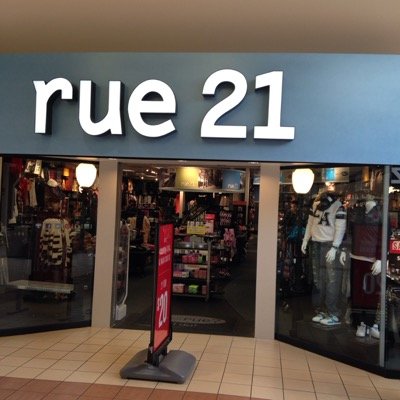 rue21 offers the latest trends while staying affordable, so our customers don’t have to sacrifice style for savings. Look good, feel good at rue21!
