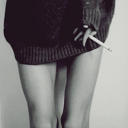 justdrowning's profile picture. fuck it