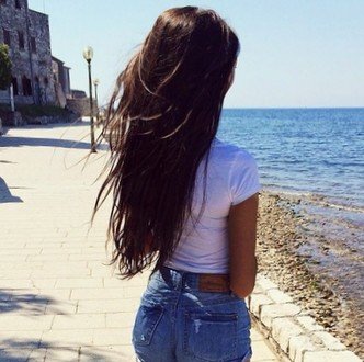 Instagram; EllaaSh_