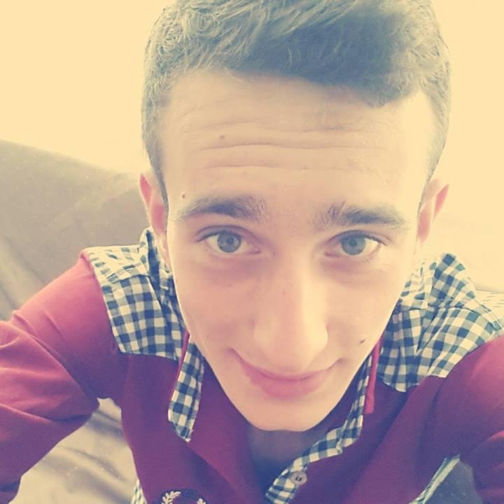 Alayınızda manyak var '
