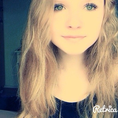 melaniexschalk's profile picture. •°☾ me + pizza = true love☾ •°