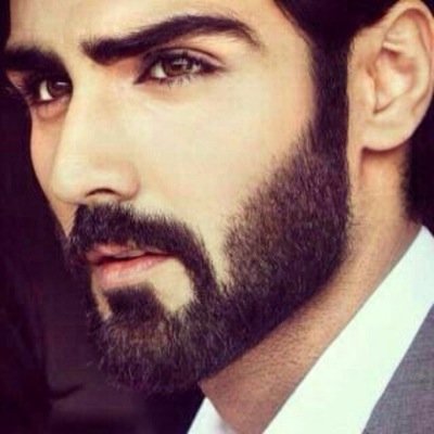 ﴿ لَا تَحْزَنْ إِنَّ اللَّهَ مَعَنَا ﴾.