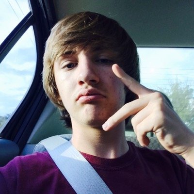 BlakeCarter1998's profile picture. RHS Class of 2017
Competitive Gamer